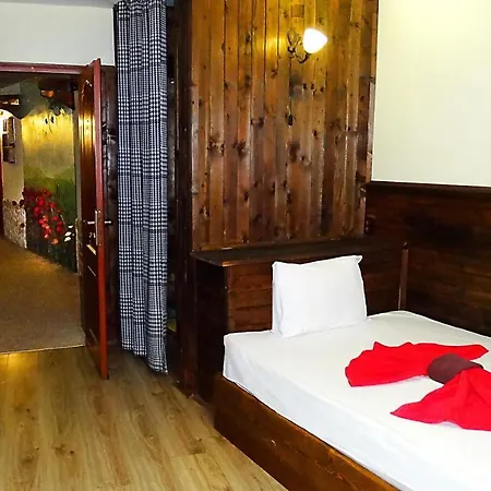 Hotell Simona Complex *