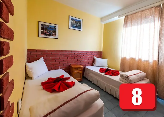 Hotel Simona Complex *